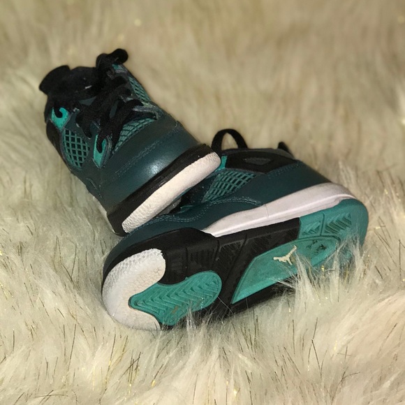 RETRO 4s - Picture 3 of 3